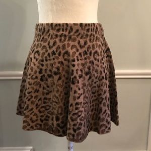 Leopard print sweater skirt size M